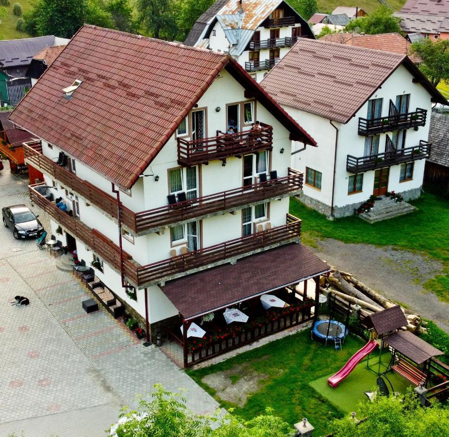 Pensiunea Malina Moeciu De Sus Exterior photo